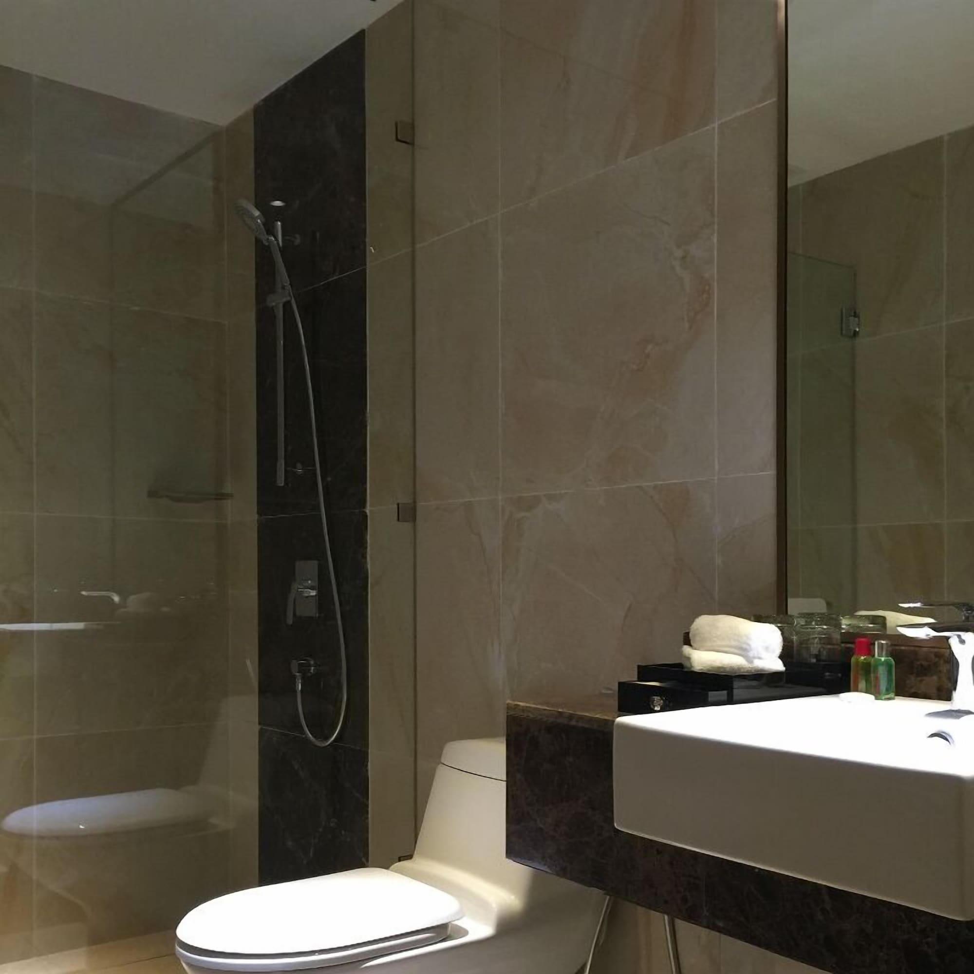 โรงแรมเจโน ชาห์อาลัม ภายนอก รูปภาพ
